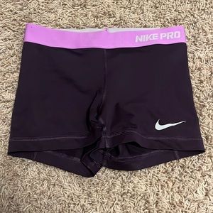 Women’s Nike Pro spandex 2.5 inch. Size XS